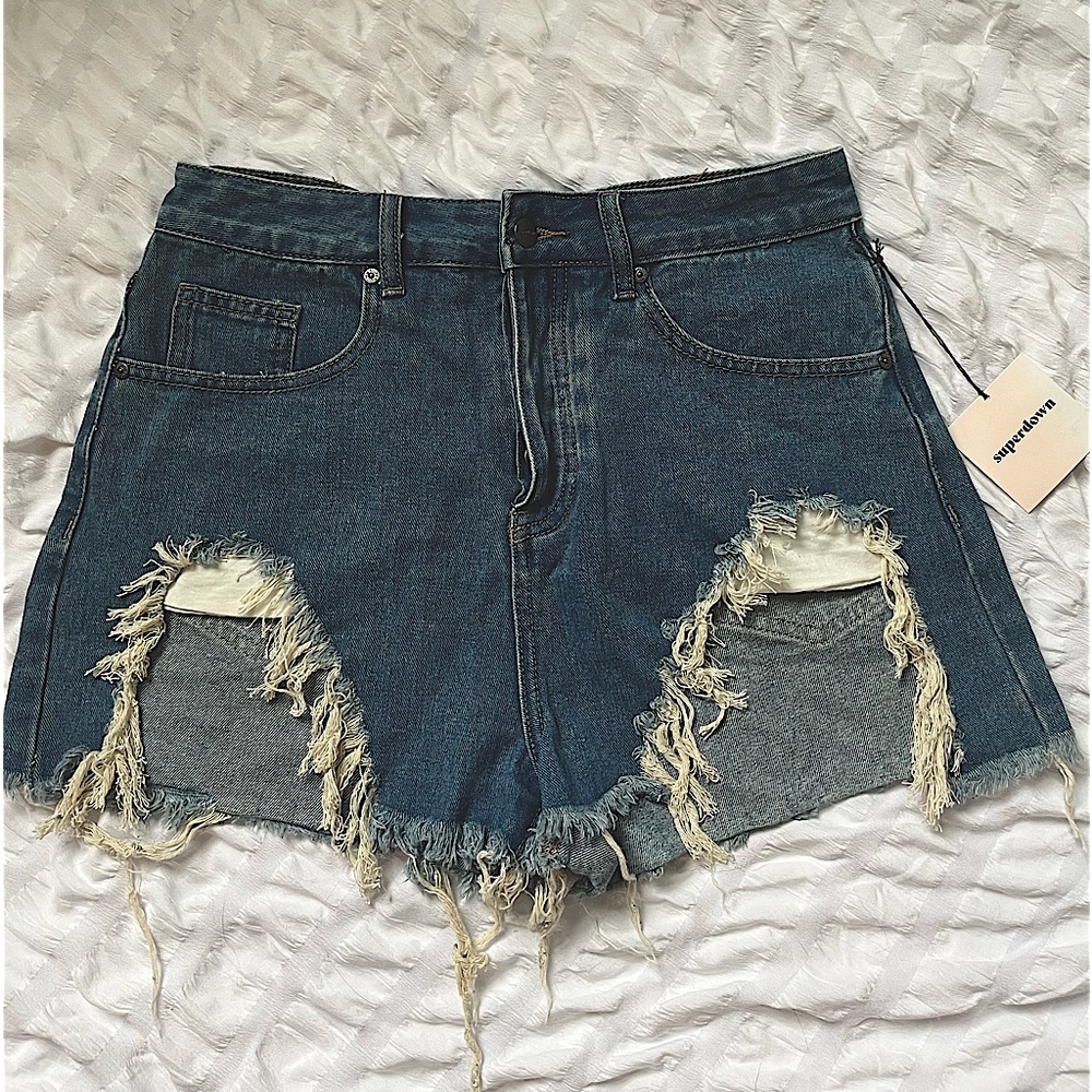 Superdown Women’s Sz 27 Distressed Denim Shorts Brand New